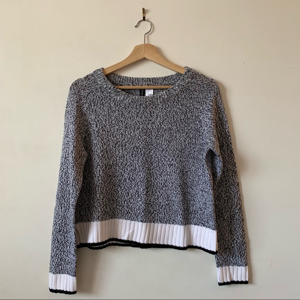 🤍🖤 Grey, White & Black Slightly Cropped Sweater